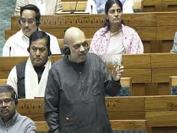 Fake Claims, Uproar & Amit Shah's Entry: How the JPC Report on Waqf Board Sparked Chaos in Parliament!