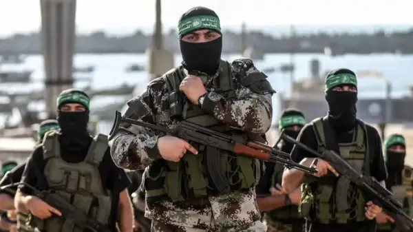 Ban Gaza Notes to Cripple Hamas? Israeli Expert Proposes Bold Economic Strike