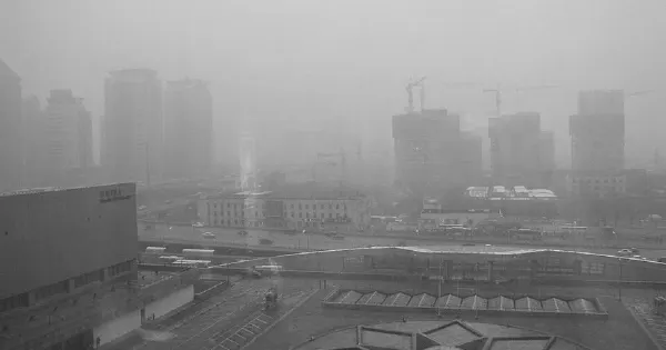 Smog Returns to Beijing as Air Quality Index Climbs to 215 Despite Pollution Control Measures