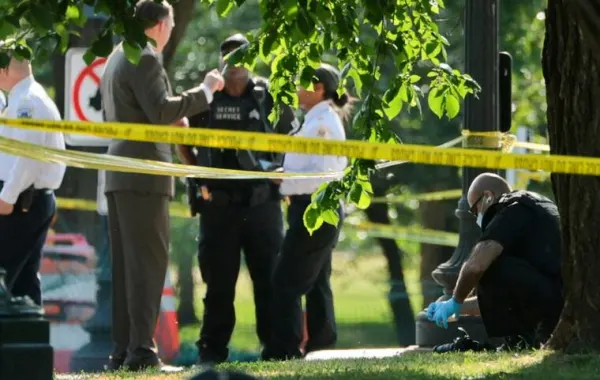 Suspect shot by Secret Service after gunfire near White House